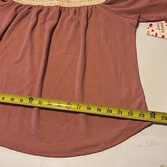 Free kisses Women's Off-Shoulder Top - Picture 4 of 5